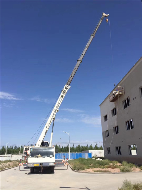 宽城区“轻装强干”—— 吊车的 “轻量化臂架” 技术